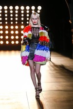 サンローラン 2015-16年秋冬コレクション - パーティーガールは、パンク・ロックの夢をみる｜写真46