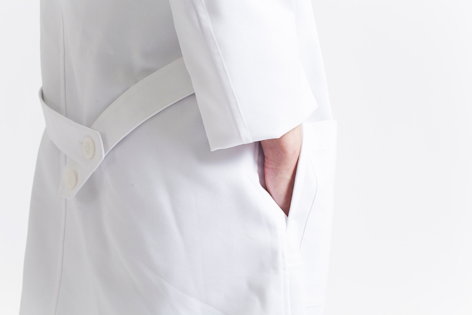 スタイリッシュな高級白衣 - クラシコとロンハーマンがコラボした美しい一着 | 写真