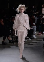 アレキサンダー・マックイーン 2015-16年秋冬コレクション - 優雅に咲き、一瞬にして朽ちる薔薇｜写真11