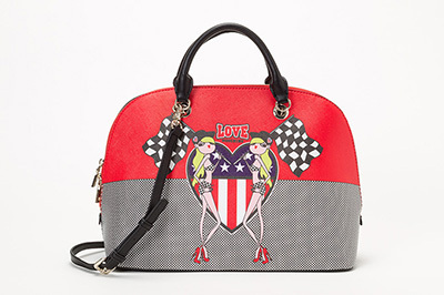 ラブ モスキーノが大阪「ルクア イーレ」にオープン、限定Tシャツ販売やiPhoneケースのプレゼント