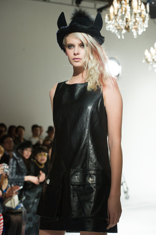 キョウコ　ヒガ 2015-16年秋冬<span>コレクション</span> - 写真9