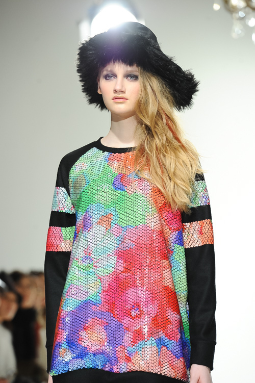 キョウコ　ヒガ 2015-16年秋冬<span>コレクション</span> - 写真54