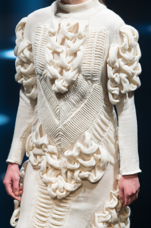 モトヒロ タンジ 2015-16年秋冬<span>コレクション</span> - 写真2