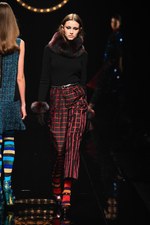 ケイタマルヤマ2015-16年秋冬コレクション - オリエンタルな装いに、夜の香りをまとわせて｜写真4