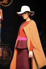 ケイタマルヤマ2015-16年秋冬コレクション - オリエンタルな装いに、夜の香りをまとわせて｜写真22