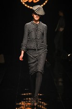 ケイタマルヤマ2015-16年秋冬コレクション - オリエンタルな装いに、夜の香りをまとわせて｜写真33