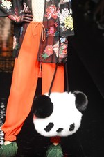 ケイタマルヤマ2015-16年秋冬コレクション - オリエンタルな装いに、夜の香りをまとわせて｜写真43