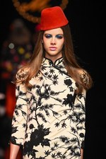 ケイタマルヤマ2015-16年秋冬コレクション - オリエンタルな装いに、夜の香りをまとわせて｜写真45