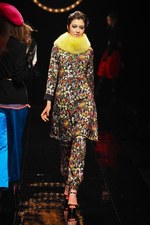 ケイタマルヤマ2015-16年秋冬コレクション - オリエンタルな装いに、夜の香りをまとわせて｜写真48