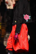 ケイタマルヤマ2015-16年秋冬コレクション - オリエンタルな装いに、夜の香りをまとわせて｜写真51