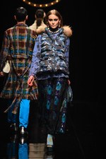 ケイタマルヤマ2015-16年秋冬コレクション - オリエンタルな装いに、夜の香りをまとわせて｜写真54