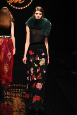 ケイタマルヤマ2015-16年秋冬コレクション - オリエンタルな装いに、夜の香りをまとわせて｜写真63