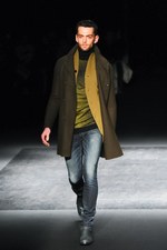 イイザ ローン 2015年秋冬コレクション - 夜のシーンにも添うリアルクローズ｜写真10