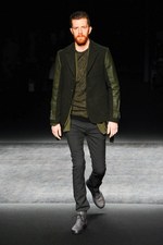 イイザ ローン 2015年秋冬コレクション - 夜のシーンにも添うリアルクローズ｜写真11