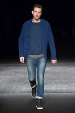 イイザ ローン 2015年秋冬コレクション - 夜のシーンにも添うリアルクローズ｜写真12