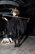 アリスアウアア 2015-16年秋冬コレクション - 禁断のパーティーを覗いていって｜写真8