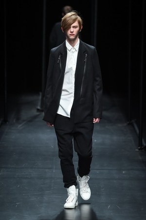 エー ディグリー ファーレンハイト2015-16年秋冬コレクション - ジッパーで表す“蜃気楼”｜写真25