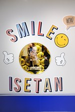 アニヤ・ハインドマーチの限定ストアが新宿＆梅田に - ステッカーでいっぱいの可愛らしいバッグ｜写真32