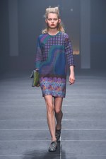 インプロセス 2015-16年秋冬コレクション - 70年代のアートが奏でる直線×曲線の美｜写真29