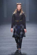 インプロセス 2015-16年秋冬コレクション - 70年代のアートが奏でる直線×曲線の美｜写真30