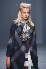 インプロセス 2015-16年秋冬コレクション - 70年代のアートが奏でる直線×曲線の美｜写真32