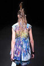 ユマ コシノ 2015-16年秋冬コレクション - かき鳴らすパンク、都会を駆け抜ける女性像｜写真8