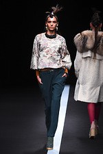 ユマ コシノ 2015-16年秋冬コレクション - かき鳴らすパンク、都会を駆け抜ける女性像｜写真36