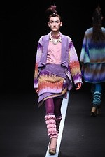 ユマ コシノ 2015-16年秋冬コレクション - かき鳴らすパンク、都会を駆け抜ける女性像｜写真50