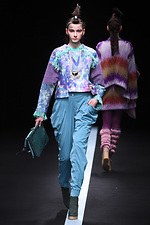 ユマ コシノ 2015-16年秋冬コレクション - かき鳴らすパンク、都会を駆け抜ける女性像｜写真51