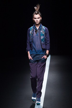 ユマ コシノ 2015-16年秋冬コレクション - かき鳴らすパンク、都会を駆け抜ける女性像｜写真1