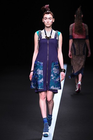 ユマ コシノ 2015-16年秋冬コレクション - かき鳴らすパンク、都会を駆け抜ける女性像｜写真4