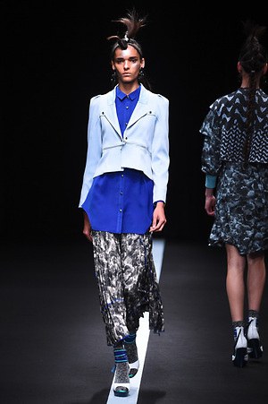 ユマ コシノ 2015-16年秋冬コレクション - かき鳴らすパンク、都会を駆け抜ける女性像｜写真19