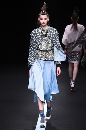 ユマ コシノ 2015-16年秋冬コレクション - かき鳴らすパンク、都会を駆け抜ける女性像｜写真22