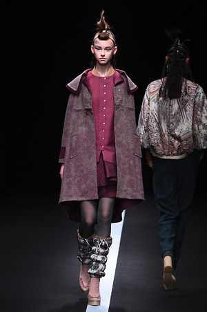 ユマ コシノ 2015-16年秋冬コレクション - かき鳴らすパンク、都会を駆け抜ける女性像｜写真37