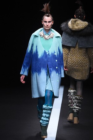 ユマ コシノ 2015-16年秋冬コレクション - かき鳴らすパンク、都会を駆け抜ける女性像｜写真45