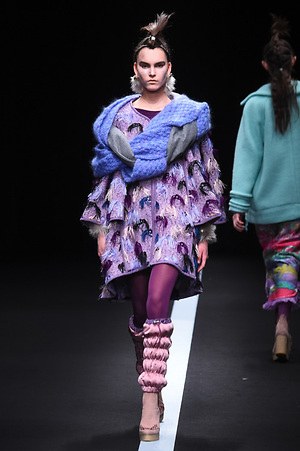 ユマ コシノ 2015-16年秋冬コレクション - かき鳴らすパンク、都会を駆け抜ける女性像｜写真57