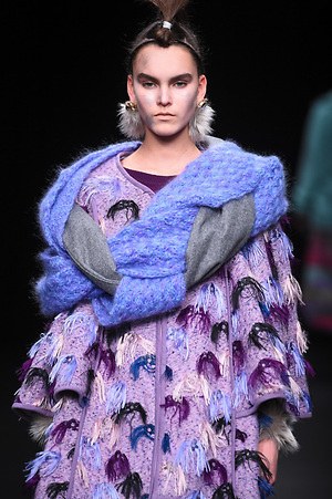 ユマ コシノ 2015-16年秋冬コレクション - かき鳴らすパンク、都会を駆け抜ける女性像｜写真58