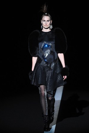 ユマ コシノ 2015-16年秋冬コレクション - かき鳴らすパンク、都会を駆け抜ける女性像｜写真59