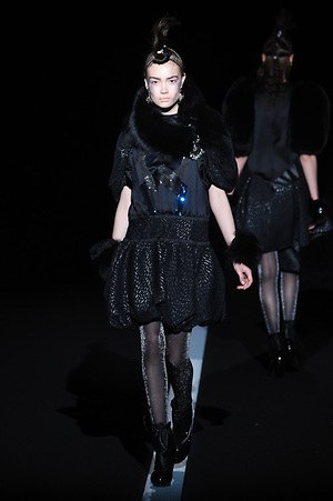 ユマ コシノ 2015-16年秋冬コレクション - かき鳴らすパンク、都会を駆け抜ける女性像｜写真60