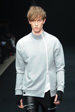 アトウ 2015-16年秋冬コレクション - “ライダース”に魅せられた男のワードローブ｜写真24