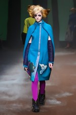 ヒロコ コシノ 2015-16年秋冬コレクション - 森の奥へと歩みを進めるラグジュアリー｜写真4