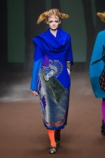 ヒロコ コシノ 2015-16年秋冬コレクション - 森の奥へと歩みを進めるラグジュアリー｜写真5