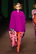 ヒロコ コシノ 2015-16年秋冬コレクション - 森の奥へと歩みを進めるラグジュアリー｜写真15