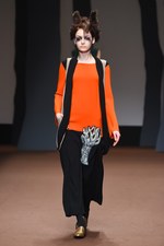 ヒロコ コシノ 2015-16年秋冬コレクション - 森の奥へと歩みを進めるラグジュアリー｜写真20