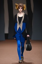 ヒロコ コシノ 2015-16年秋冬コレクション - 森の奥へと歩みを進めるラグジュアリー｜写真22