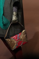 ヒロコ コシノ 2015-16年秋冬コレクション - 森の奥へと歩みを進めるラグジュアリー｜写真33