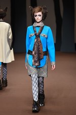 ヒロコ コシノ 2015-16年秋冬コレクション - 森の奥へと歩みを進めるラグジュアリー｜写真39