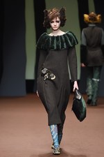 ヒロコ コシノ 2015-16年秋冬コレクション - 森の奥へと歩みを進めるラグジュアリー｜写真57