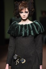 ヒロコ コシノ 2015-16年秋冬コレクション - 森の奥へと歩みを進めるラグジュアリー｜写真58