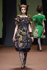 ヒロコ コシノ 2015-16年秋冬コレクション - 森の奥へと歩みを進めるラグジュアリー｜写真66